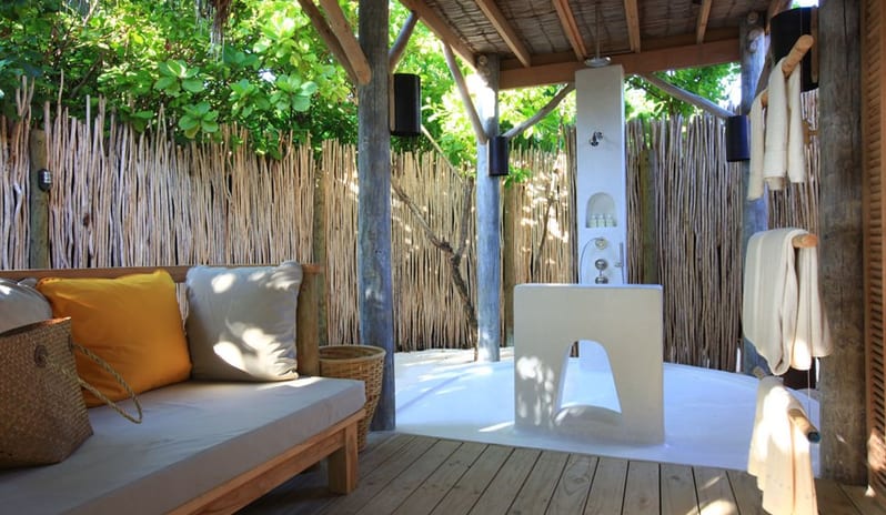 Six Senses Laamu-Lagoon Beach Villa bathroom_4862